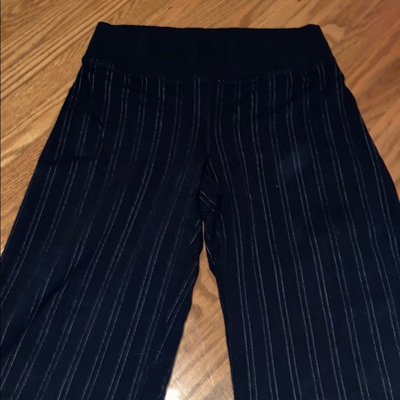 Black stripped lululemon pants - Picture 2 of 3